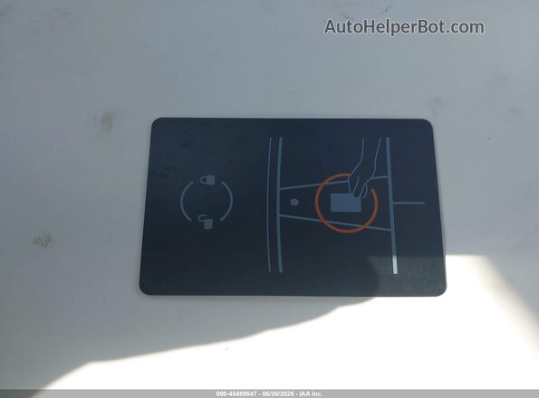 7SAYGDEE8RA275057 2024 TESLA MODEL Y Red Առջևի վահանակի տեսք