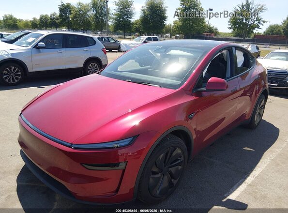 7SAYGDEE8TA405331 2026 TESLA MODEL Y Red Vista tres cuartos delantera izquierda