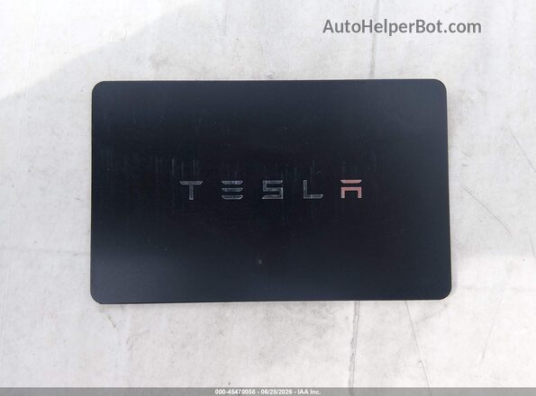7SAYGDEE8TF426294 2026 TESLA MODEL Y White Առջևի վահանակի տեսք