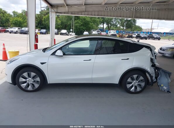 7SAYGDEE9PA035206 2023 TESLA MODEL Y White Սալոնի 360 աստիճան տեսք