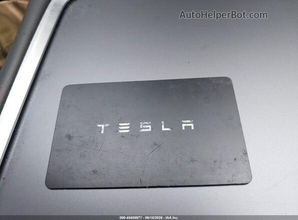 7SAYGDEE9PA037697 2023 TESLA MODEL Y White Vista del salpicadero