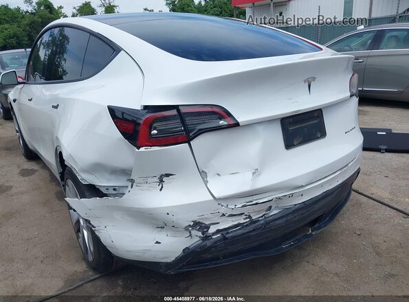 7SAYGDEE9PA037697 2023 TESLA MODEL Y White 