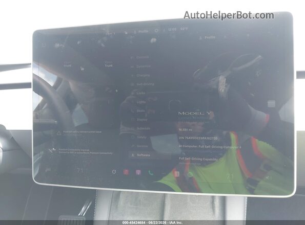 7SAYGDEE9PA162733 2023 TESLA MODEL Y Gray 