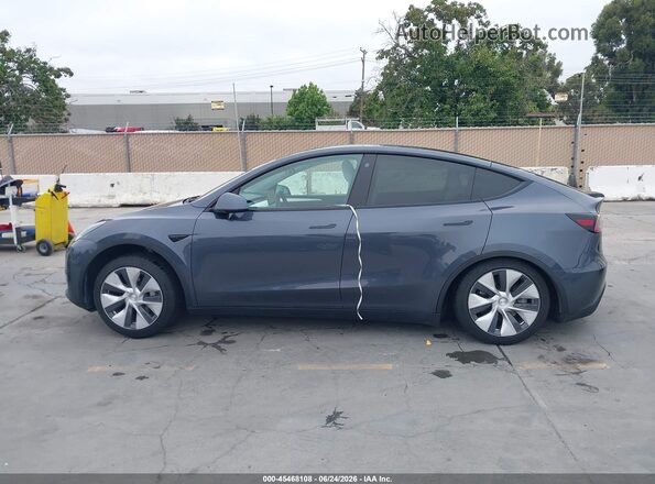 7SAYGDEE9PF631435 2023 TESLA MODEL Y Gray 