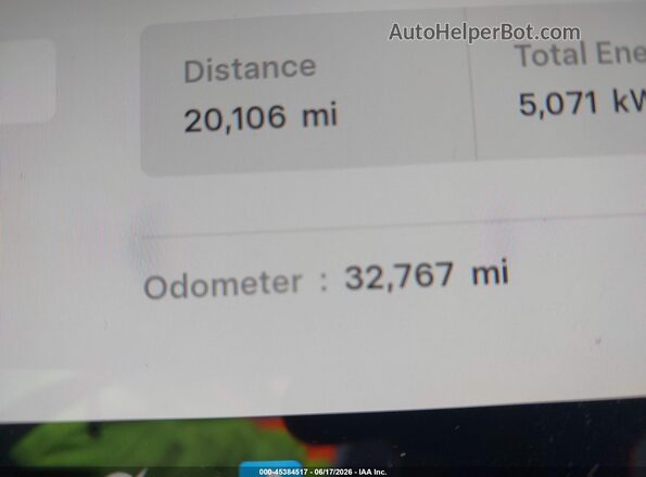 7SAYGDEE9RA325612 2024 TESLA MODEL Y Красный Панорамный вид салона 360°