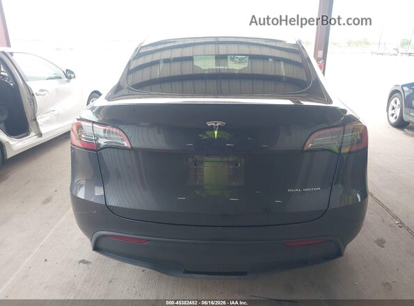 7SAYGDEE9RA336299 2024 TESLA MODEL Y Gray 