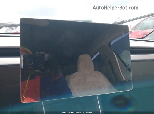 7SAYGDEE9TA426205 2026 TESLA MODEL Y Blue უკანა სალონის ხედი