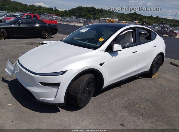 7SAYGDEE9TA468518 2026 TESLA MODEL Y White Передня ліва чверть