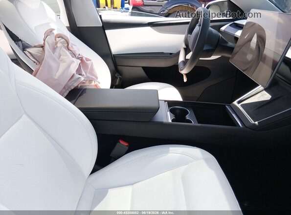 7SAYGDEE9TA468518 2026 TESLA MODEL Y White Вид салону спереду