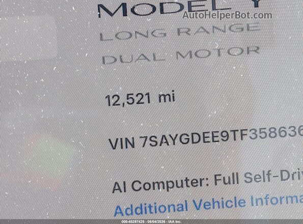 7SAYGDEE9TF358636 2026 TESLA MODEL Y White სალონის 360-გრადუსიანი ხედი