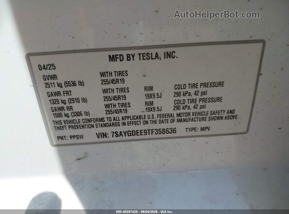 7SAYGDEE9TF358636 2026 TESLA MODEL Y White ძრავის განყოფილების ხედი