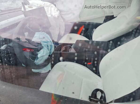 7SAYGDEE9TF368325 2026 TESLA MODEL Blue წინა სალონის ხედი