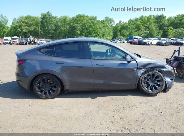 7SAYGDEEXNA009372 2022 TESLA MODEL Y Gray Rear interior view