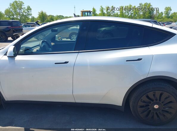 7SAYGDEEXPA069476 2023 TESLA MODEL Y White Vista interior de 360 grados
