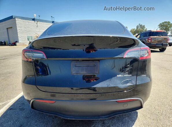 7SAYGDEEXRF060671 2024 TESLA MODEL Черный Вид сзади