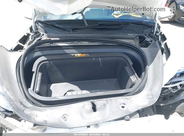 7SAYGDEEXSA353134 2025 TESLA MODEL Y Белый Вид сзади