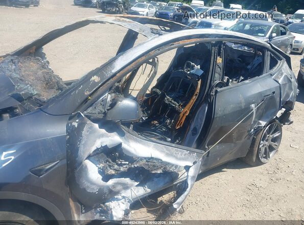 7SAYGDEEXSF306995 2025 TESLA MODEL Y Gray 
