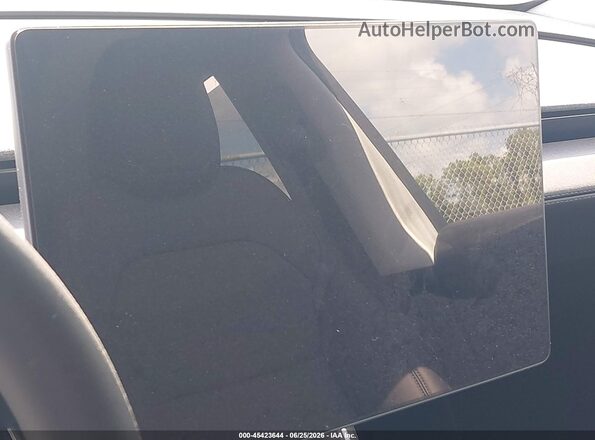 7SAYGDEEXTA405573 2026 TESLA MODEL Y Gray Հետևի նստատեղերի տեսք