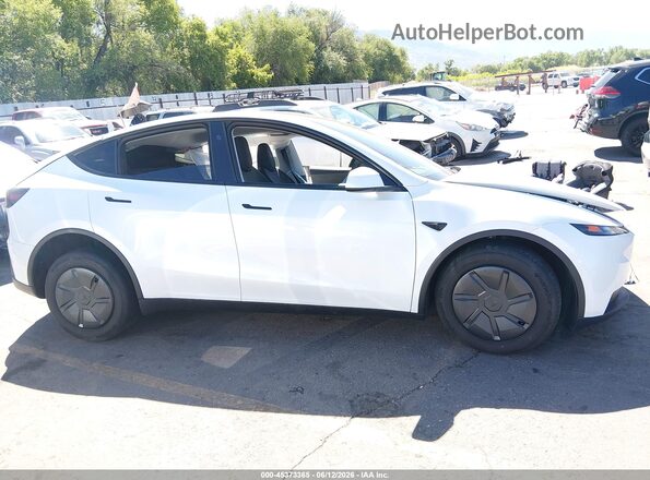 7SAYGDEEXTA662135 2026 TESLA MODEL Y White Dashboard view