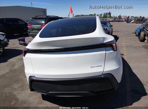 7SAYGDEEXTA662135 2026 TESLA MODEL Y White 360 interior view
