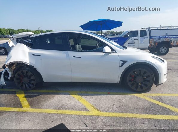 7SAYGDEF0NF323690 2022 TESLA MODEL Y White უკანა სალონის ხედი