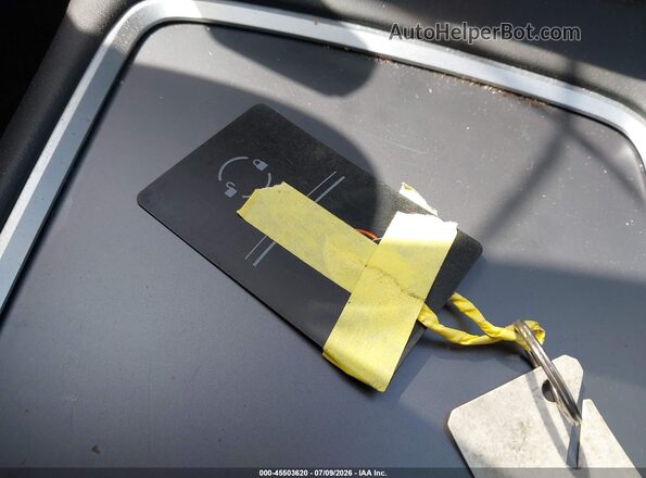 7SAYGDEF0NF555464 2022 TESLA MODEL Y White Widok deski rozdzielczej