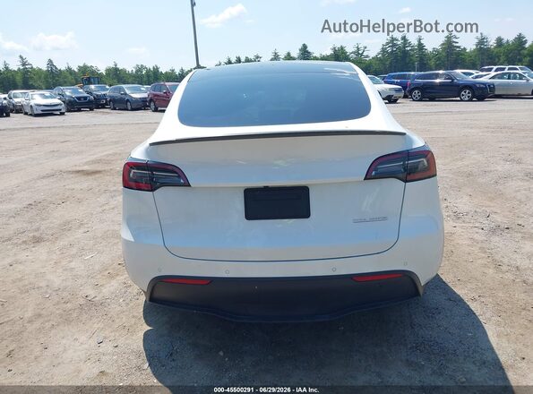 7SAYGDEF1NF468186 2022 TESLA MODEL Y White სალონის 360-გრადუსიანი ხედი