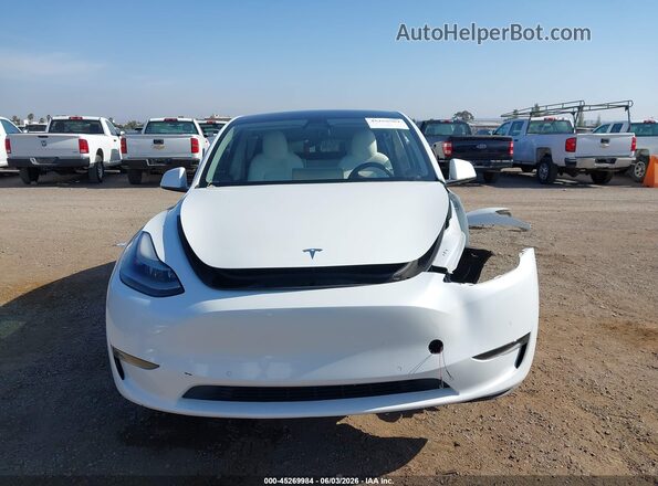 7SAYGDEF2NF346369 2022 TESLA MODEL Y White Սարքավորումների վահանակի տեսք