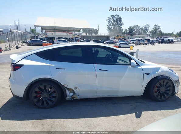 7SAYGDEF2PF791195 2023 TESLA MODEL Y White Rear interior view