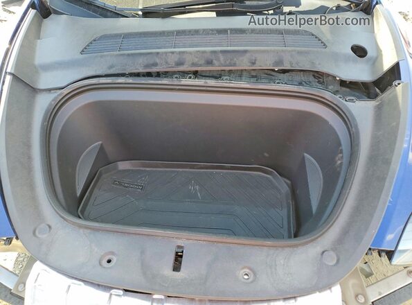 7SAYGDEF2PF882399 2023 TESLA MODEL Blue Widok wnętrza z tyłu