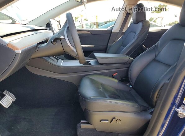 7SAYGDEF2PF882399 2023 TESLA MODEL Blue Widok wnętrza z przodu