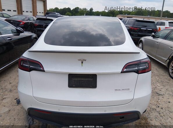 7SAYGDEF3NF362659 2022 TESLA MODEL Y White Սալոնի 360 աստիճան տեսք