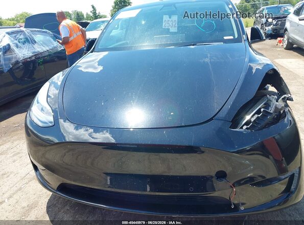 7SAYGDEF4NF372004 2022 TESLA MODEL Y Black Հետևի տեսք