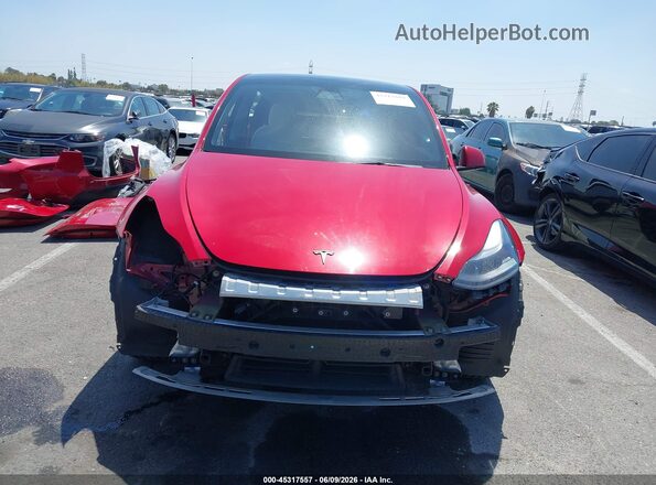 7SAYGDEF4NF491137 2022 TESLA MODEL Y Красный Вид задней части салона