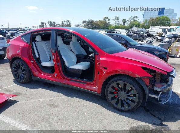 7SAYGDEF4NF491137 2022 TESLA MODEL Y Красный Панорамный вид салона 360°