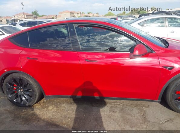 7SAYGDEF4NF513993 2022 TESLA MODEL Y Red Rear interior view