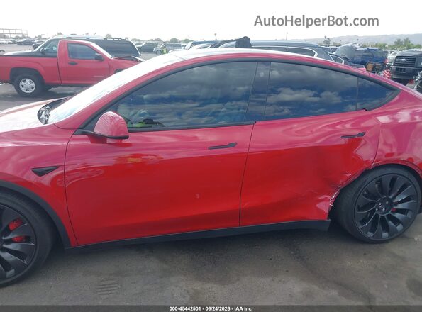 7SAYGDEF4NF513993 2022 TESLA MODEL Y Red 360 interior view
