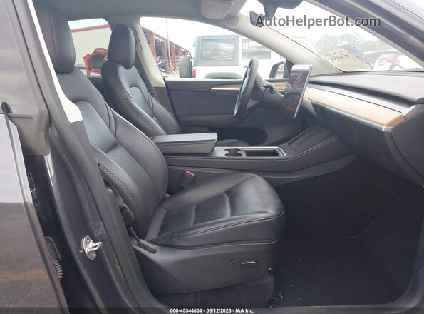 7SAYGDEF4PF861702 2023 TESLA MODEL Y Gray წინა სალონის ხედი