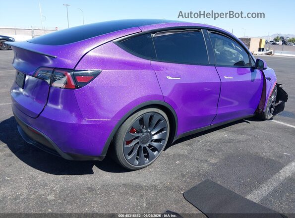 7SAYGDEF4RF158975 2024 TESLA MODEL Y Фиолетовый Задняя правая четверть