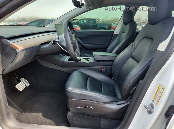 7SAYGDEF5NF454114 2022 TESLA MODEL White Vista interior delantera