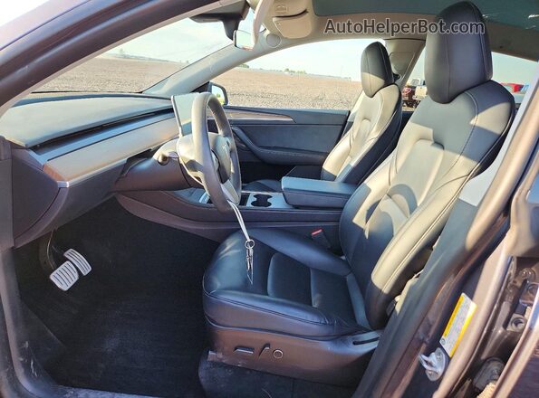 7SAYGDEF5NF549207 2022 TESLA MODEL Gray Вид салону спереду