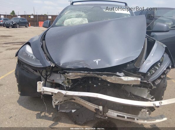 7SAYGDEF5PF880338 2023 TESLA MODEL Y Gray Widok z przodu