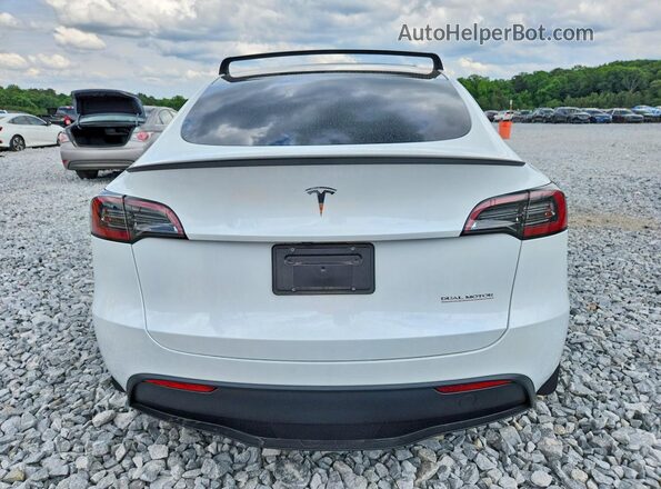 7SAYGDEF5RA307245 2024 TESLA MODEL White Vista trasera