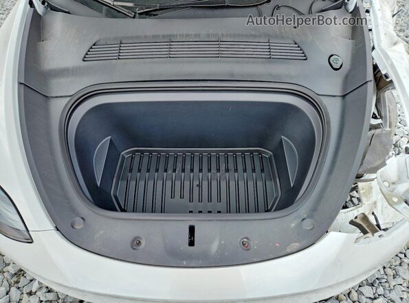 7SAYGDEF5RA307245 2024 TESLA MODEL White Vista interior trasera