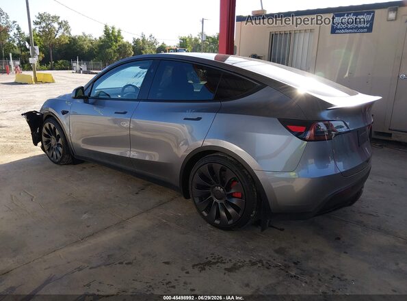 7SAYGDEF5SA363076 2025 TESLA MODEL Y Gray Trasero izquierdo