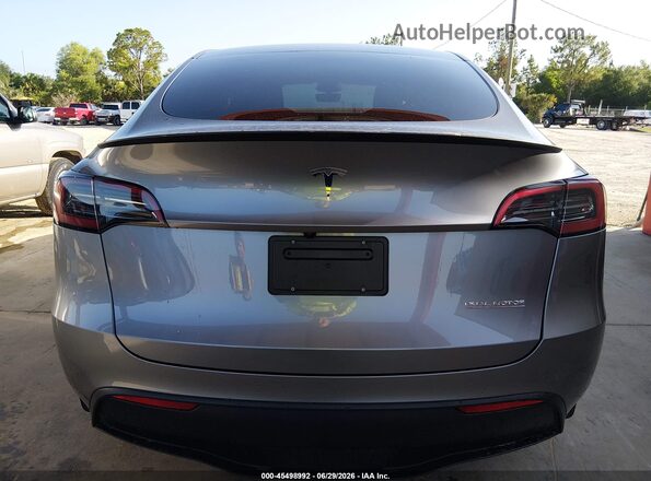 7SAYGDEF5SA363076 2025 TESLA MODEL Y Gray 
