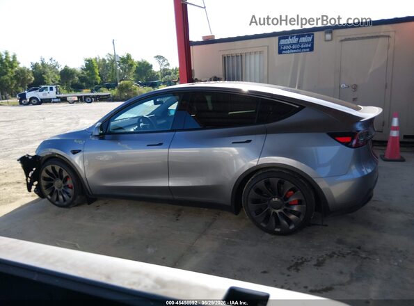 7SAYGDEF5SA363076 2025 TESLA MODEL Y Gray Vista interior de 360 grados