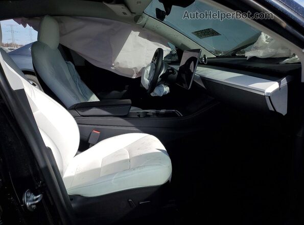 7SAYGDEF6PF662358 2023 TESLA MODEL Черный Вид салона спереди