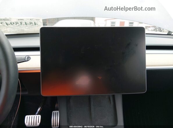7SAYGDEF6RF039485 2024 TESLA MODEL Y Black Widok wnętrza 360 stopni