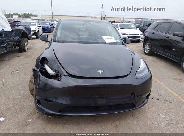 7SAYGDEF6RF039485 2024 TESLA MODEL Y Black Widok deski rozdzielczej